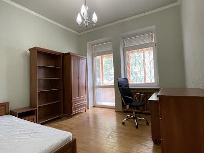 квартира за адресою Обсерваторна вул., 10