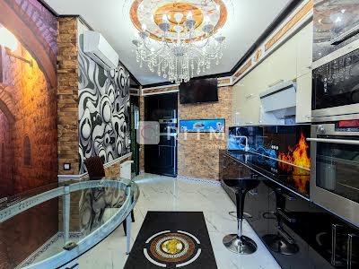 квартира за адресою Новопольова вул., 2