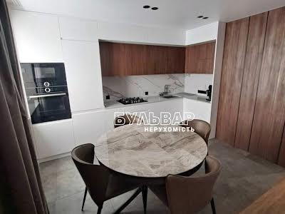 квартира за адресою Професора Отамановського вул., 27