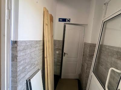 комерційна за адресою Шевченка, 77