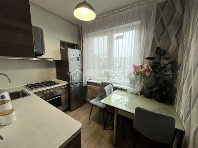 квартира за адресою Амосова вул. (Корчагінців), 25