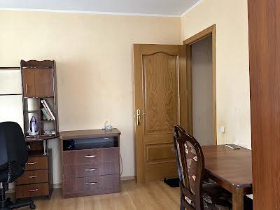 квартира за адресою Дружби вул., 8