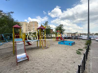 квартира за адресою Харківське шосе, 19а