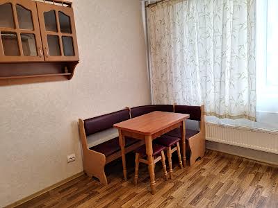 квартира за адресою Вишнева, 26