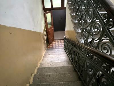 комерційна за адресою Тараса Шевченка бульв., 46-А