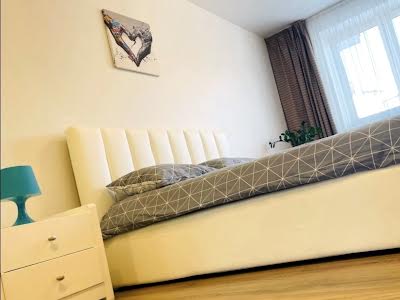 квартира за адресою Джерельна, 79