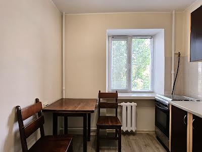 квартира за адресою Будівельників вул., 8
