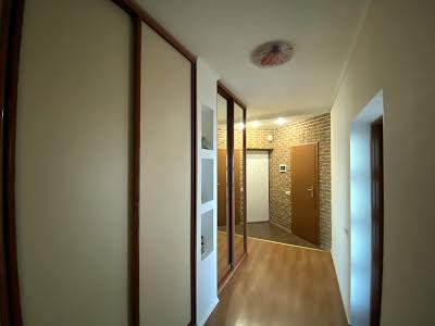 квартира за адресою Миколи Бажана просп., 12