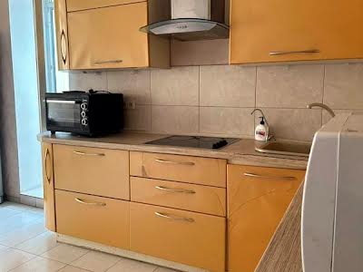 квартира за адресою Кленова вул., 2а