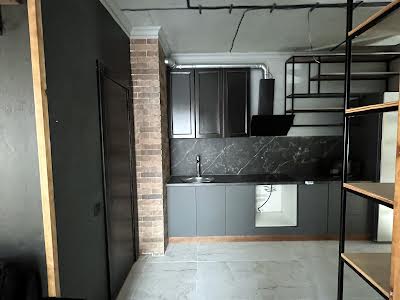 квартира за адресою Героїв Крут вул., 8
