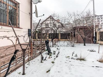 будинок за адресою Київ, Григорія Гуляницького вул. (Московська), 32А