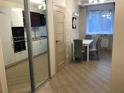 квартира за адресою Богдана Хмельницького вул., 39