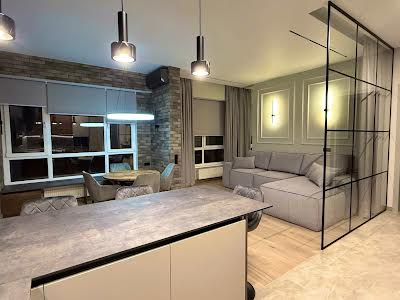 квартира за адресою Салютна вул., 2к22