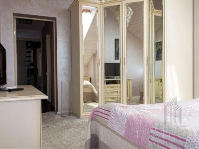 квартира за адресою Регенераторна вул., 4