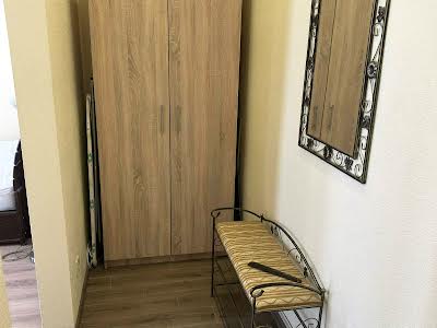 квартира за адресою Саксаганського вул., 102-Б