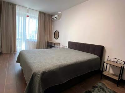 квартира за адресою Панаса Мирного вул., 28а