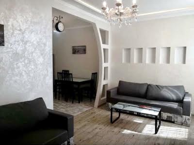 квартира за адресою Французький бульв., 60в
