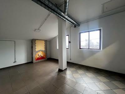 комерційна за адресою Юності вул., 120