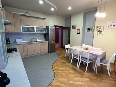 квартира за адресою Казарменна вул. (Григорія Андрющенка), 4-Д