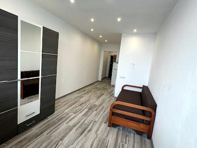 квартира за адресою Лобачевського пров., 7