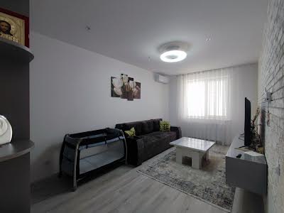 квартира по адресу Андрея Мельника ул., 10