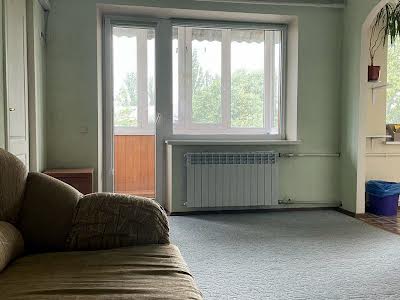 квартира по адресу Строителей ул., 16