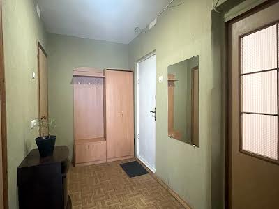квартира за адресою Лариси Руденко вул., 21