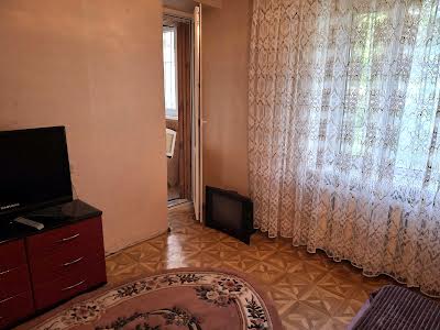 квартира по адресу Днепровская ул., 5