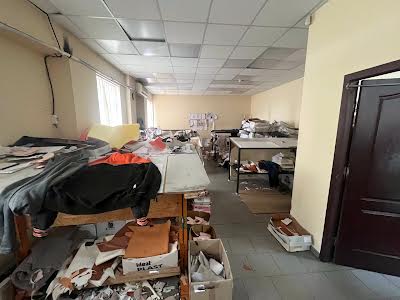комерційна за адресою Сергія Подолинського вул. (Благоєва), 111