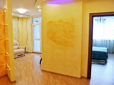квартира за адресою Авіаконструктора Ігоря Сікорського вул. (Танкова), 1Б