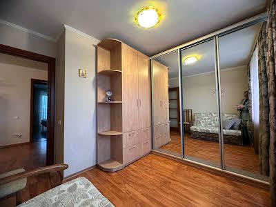 квартира за адресою Телевізійна вул., 12