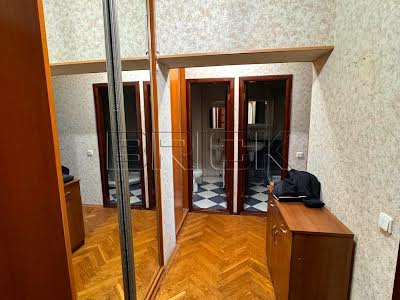 квартира по адресу Михаила Омеляновича-Павленко ул. (Суворова), 11