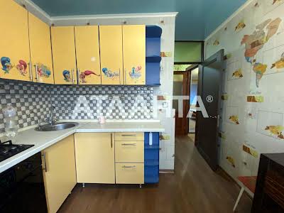 квартира за адресою Академіка Корольова вул., 68-А