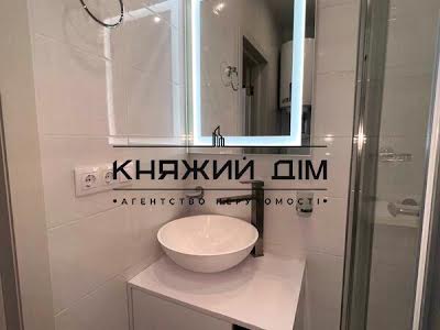 квартира по адресу Ревуцкого ул., 40-Б