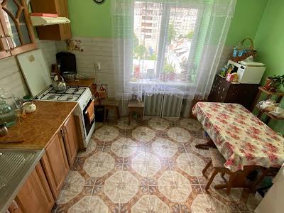 квартира по адресу Миколы Хвылёвого ул., 2