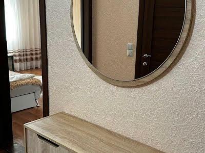 квартира за адресою Миколи Вінграновського вул., 2