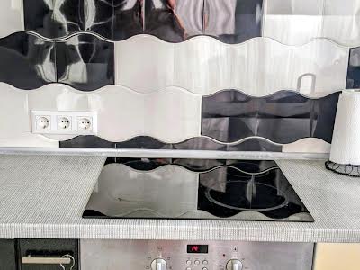 квартира за адресою Анни Ахматової вул., 22