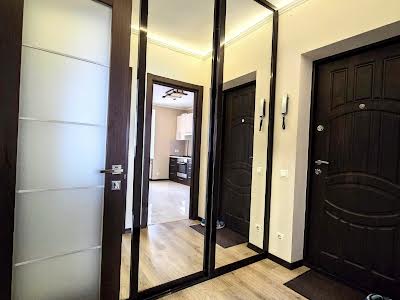 квартира за адресою Зарічанська вул., 57/1