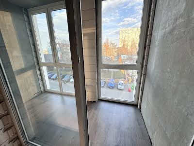 квартира за адресою Салютна вул., 2
