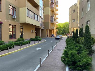 квартира за адресою Євгена Коновальця вул. (Щорса), 36-Е