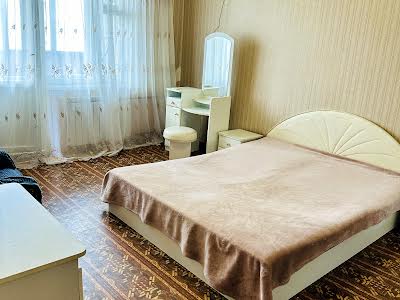 квартира по адресу Александра Мишуги ул., 1/4