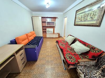 квартира за адресою Романа Ратушного вул. (Волгоградська), 39