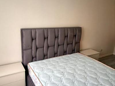квартира за адресою Червоної Калини вул., 2
