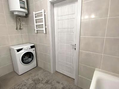 квартира за адресою Академіка Сахарова вул., 16