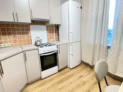 квартира за адресою Квітнева вул., 15