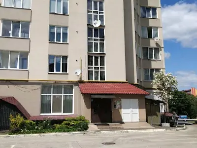 квартира за адресою Павла Скоропадського вул., 8