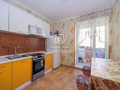квартира за адресою Святошинська вул., 27а