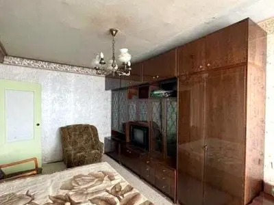 квартира за адресою Дарницька пл. (Ленінградська), 8