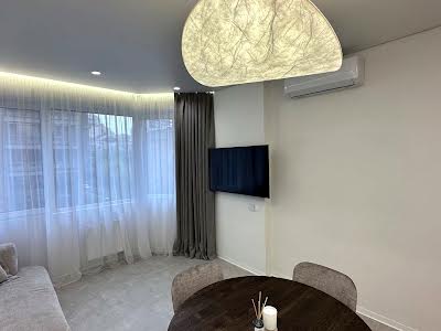 квартира за адресою Золотоустівська вул., 25