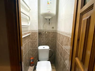 квартира за адресою Вербова, 38